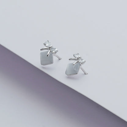 MICRO BOWTIE SHAPE SILVER EARRINGS