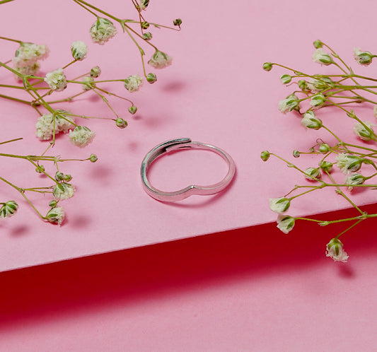 MINIMALIST V SHAPE SILVER RING