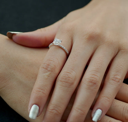 RICH SOLITAIRE SILVER RING