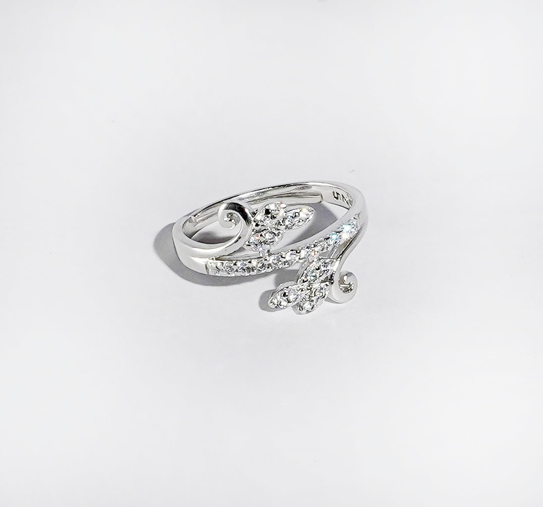 THE WAVY LEAVES SILVER RING