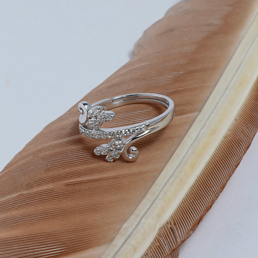 THE WAVY LEAVES SILVER RING