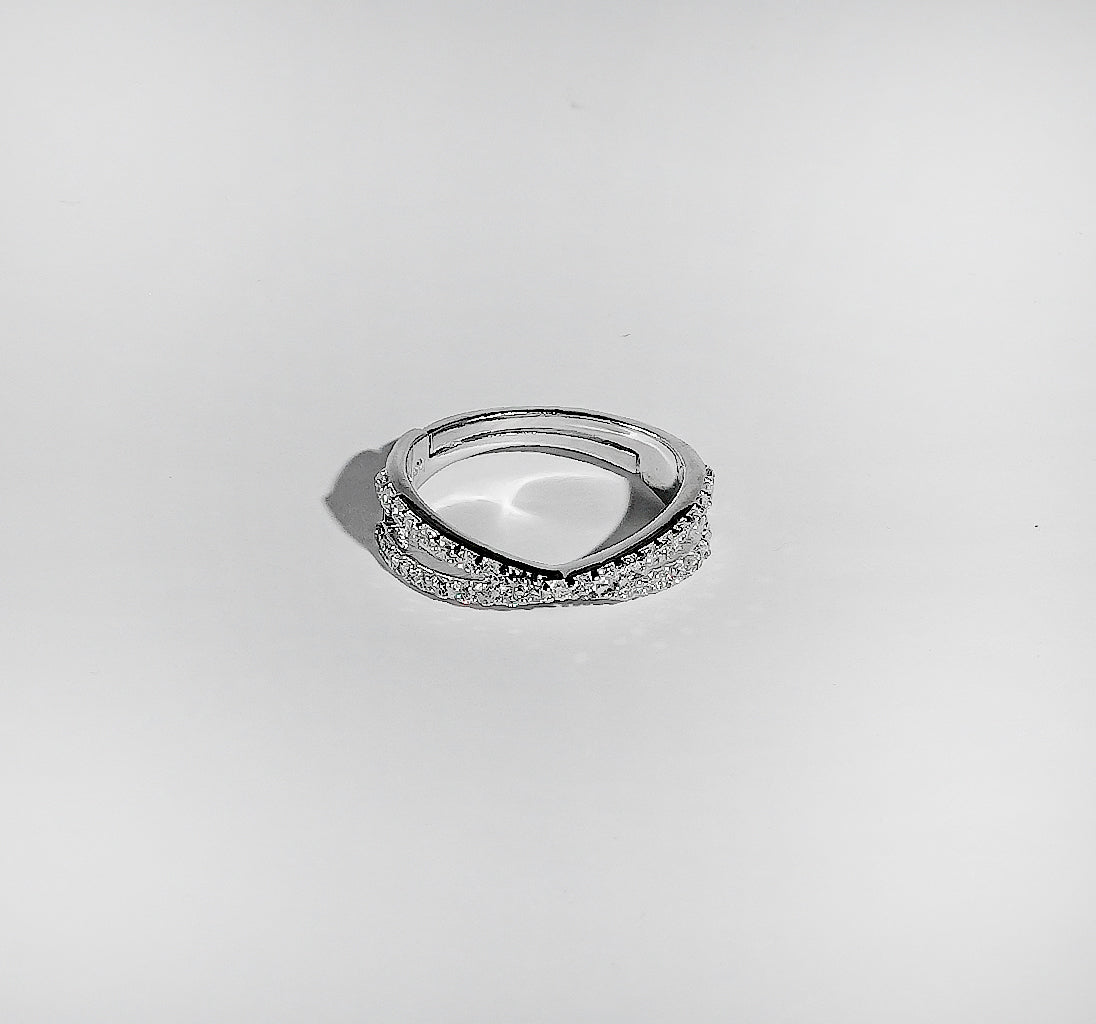 The Twinkling Cross Silver Band RING